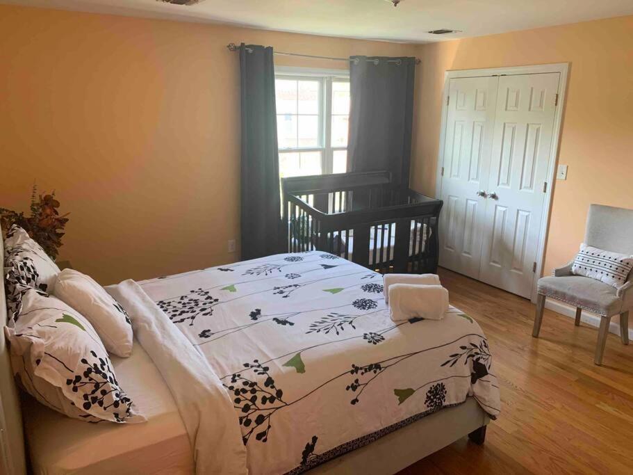Family 3-bedroom Apartment Elizabeth